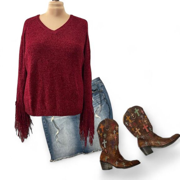 L&B Lucky & Blessed Soft V-Neck Maroon Sweater with Fringe on Sleeves, Size 3X - Picture 3 of 10